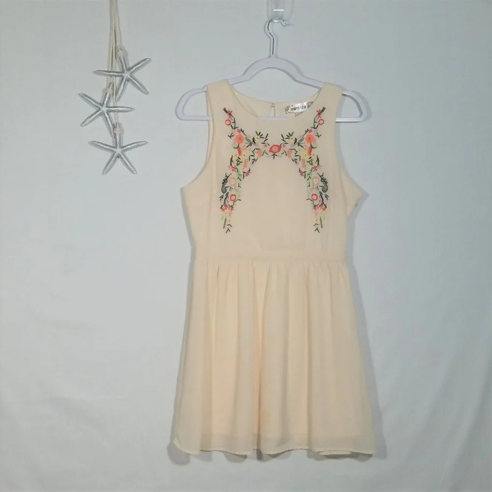 Mimi Chica A line Party Dress Creme Size M Embroidered - Picture 4 of 8